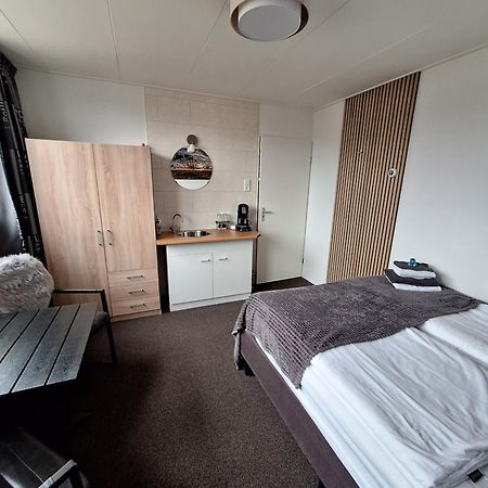 B&B Marijke De Koog  Exteriör bild