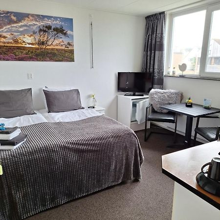 B&B Marijke De Koog  Exteriör bild